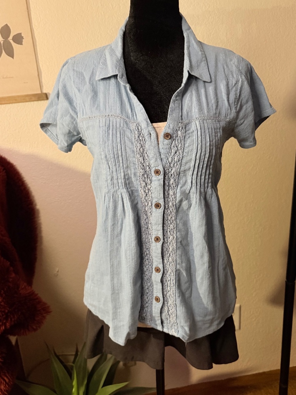 Y2k Light blue lacy short sleeve button down blouse